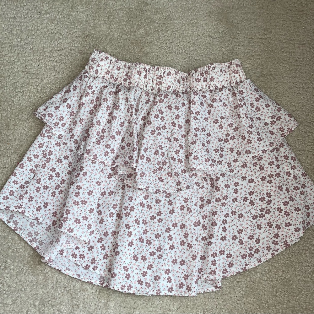 Altar’d State Tiered Floral Mini Skirt in Dusty Purple